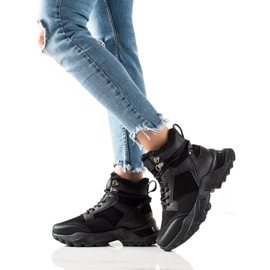 TRENDI Teplé šněrovací kozačky černý