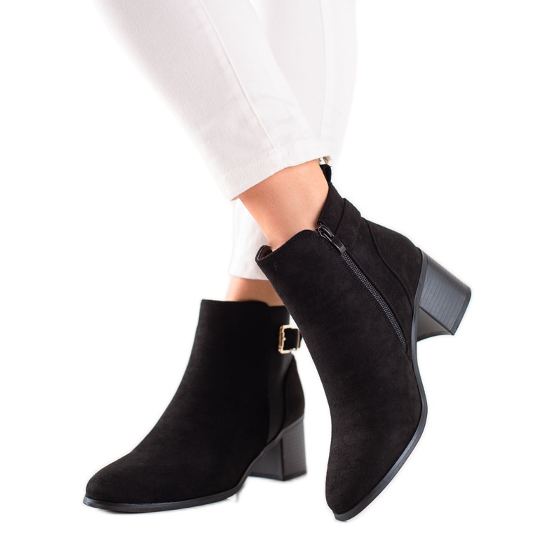 TRENDI Klasické semišové kozačky na vysokém podpatku černá