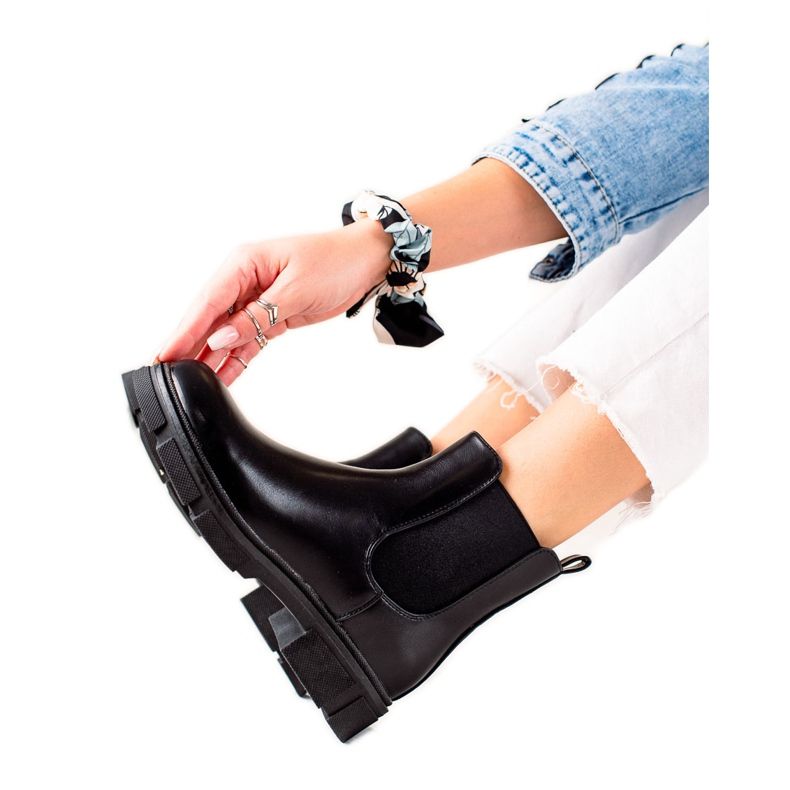 Ideal Shoes Teplé boty Chelsea černá