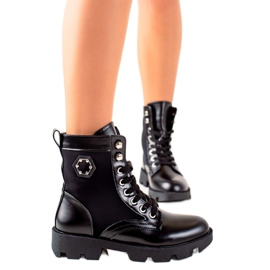 TRENDI Černé šněrovací boty černý