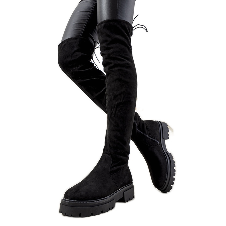 Černé kozačky na vysoké podrážce Paulino černá