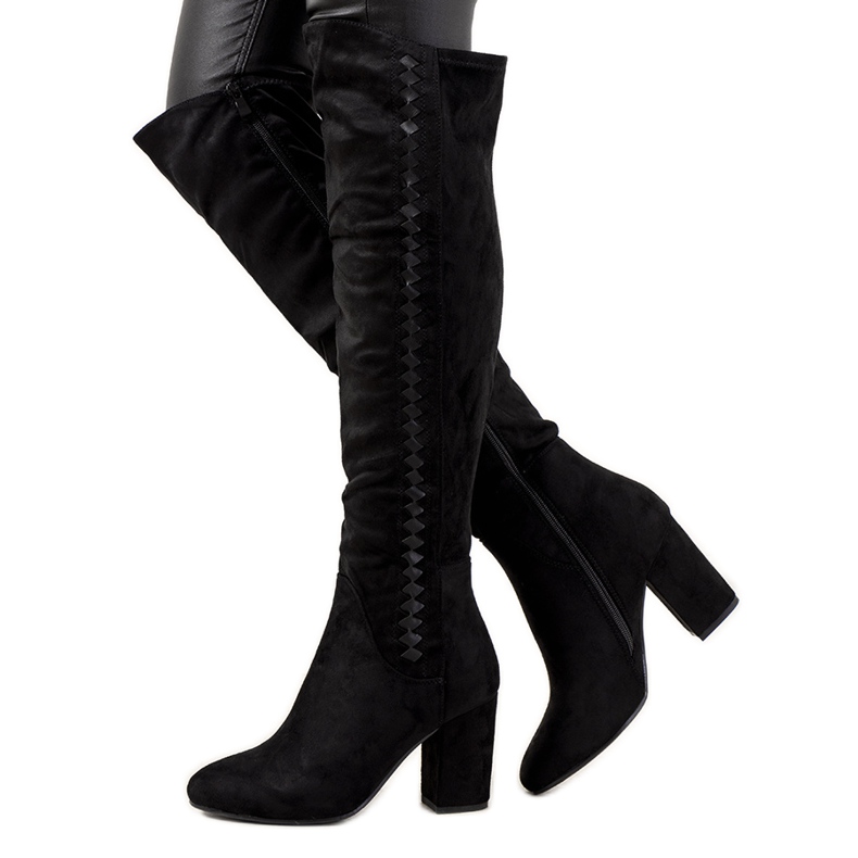 Černé kozačky na zatepleném sloupku Menas černá Černé kozačky na zatepleném sloupku Menas černá