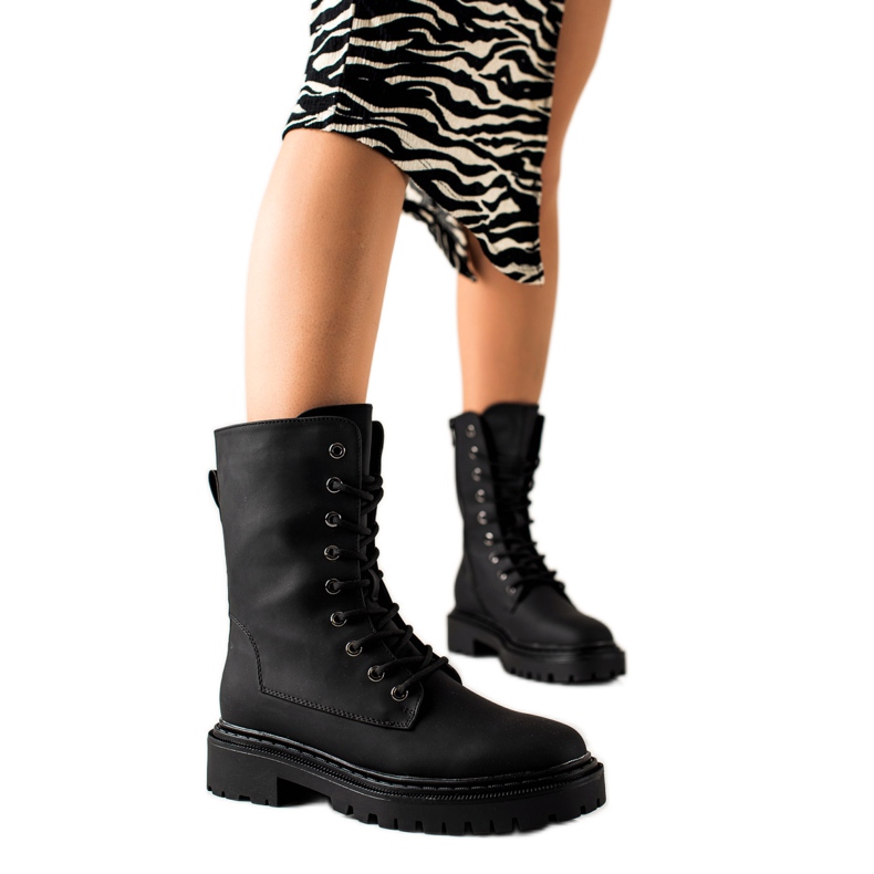 Erynn Klasické černé šněrovací tkaničky černá