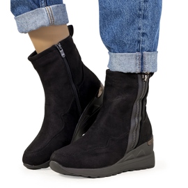 Černé zateplené boty na klínku od Valdez černá Černé zateplené boty na klínku od Valdez černá