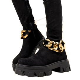 Černé kozačky na silné podrážce Alines černá