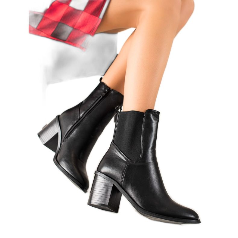 Laura Mode Elegantní kozačky černá