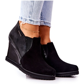 Boty na klínku se zvířecím vzorem Monnari 0990-020 Černá