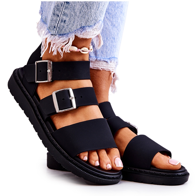 FM1 Černé sandály s přezkou Reese černá