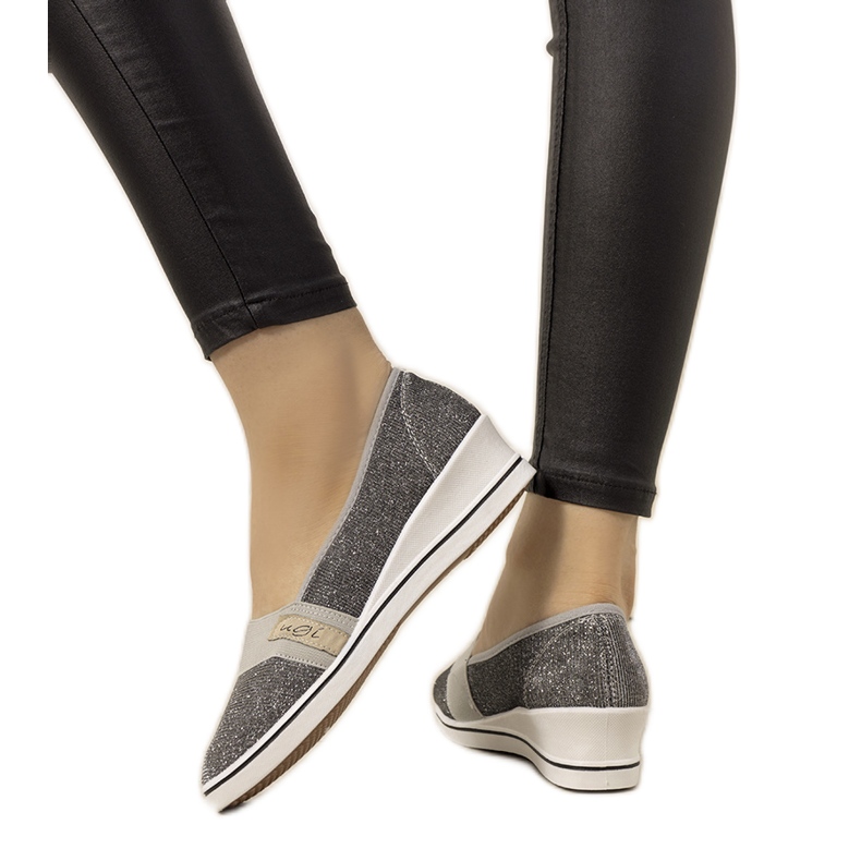 Šedé tenisky na klínku od Burris šedá