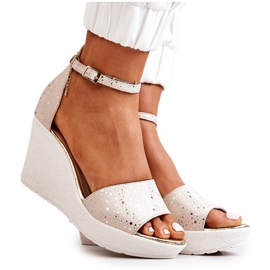 Dámské sandály na klínku Laura Messi 2389 béžová béžový zlatý