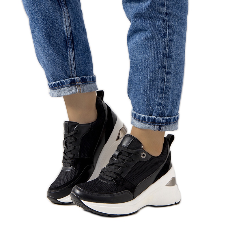 Černé tenisky na klínku Cleveland černá