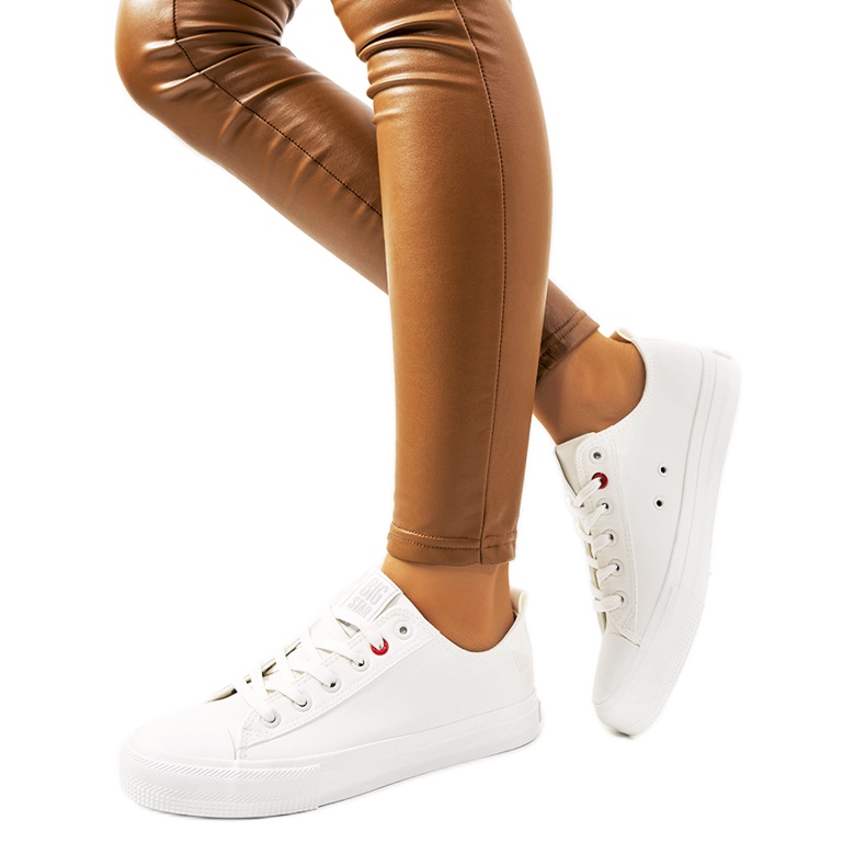 Bílé dámské tenisky Big Star JJ274007 bílý