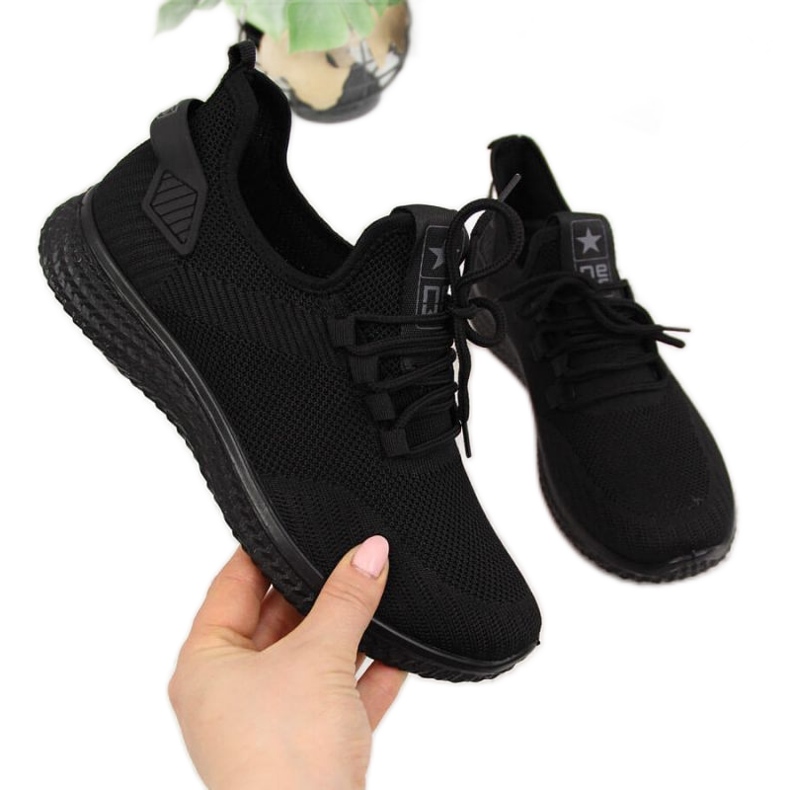 NEWS Novinky W EVE268 sportovní boty černé černá