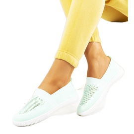 Zelené prolamované tenisky Tanya zelený