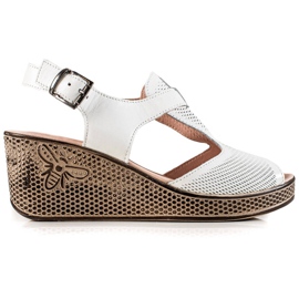 TRENDI Kožené sandály na klínku bílý