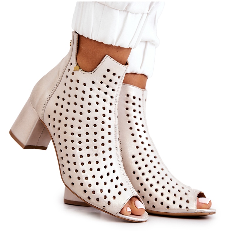 Kožené prolamované boty Maciejka 05420-04 Béžová béžový Kožené prolamované boty Maciejka 05420-04 Béžová béžový