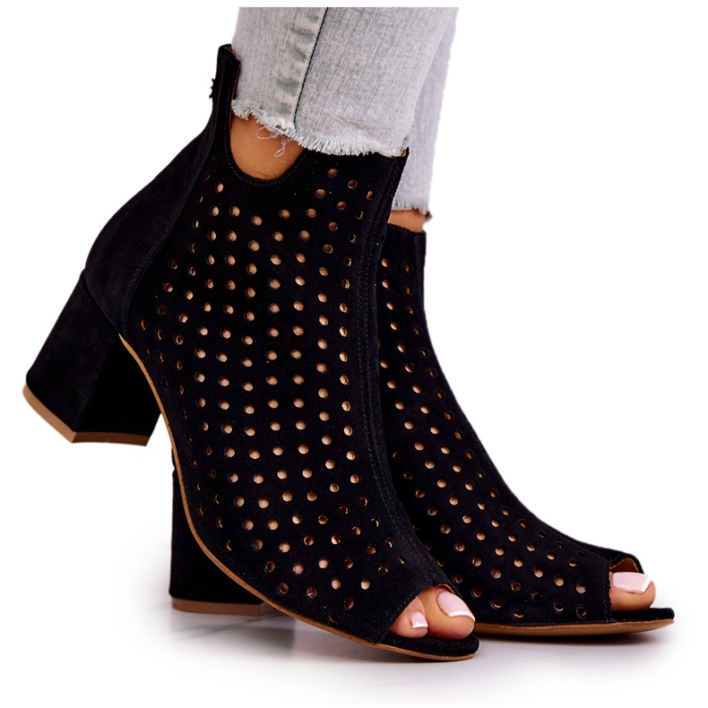 Kožené prolamované boty Maciejka 05420-43 Černá