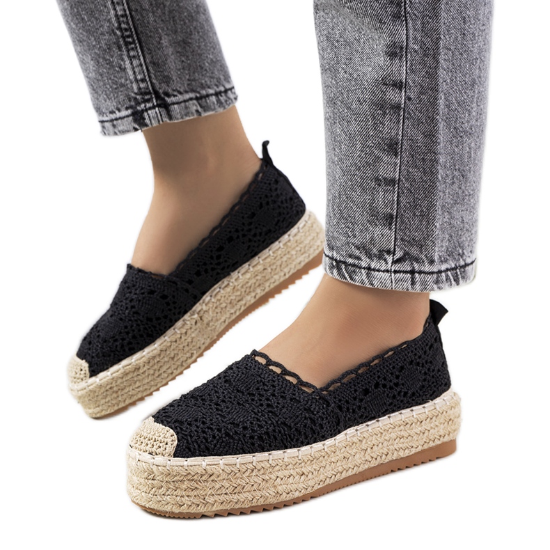 Černé krajkové espadrilky na platformě Akker černá