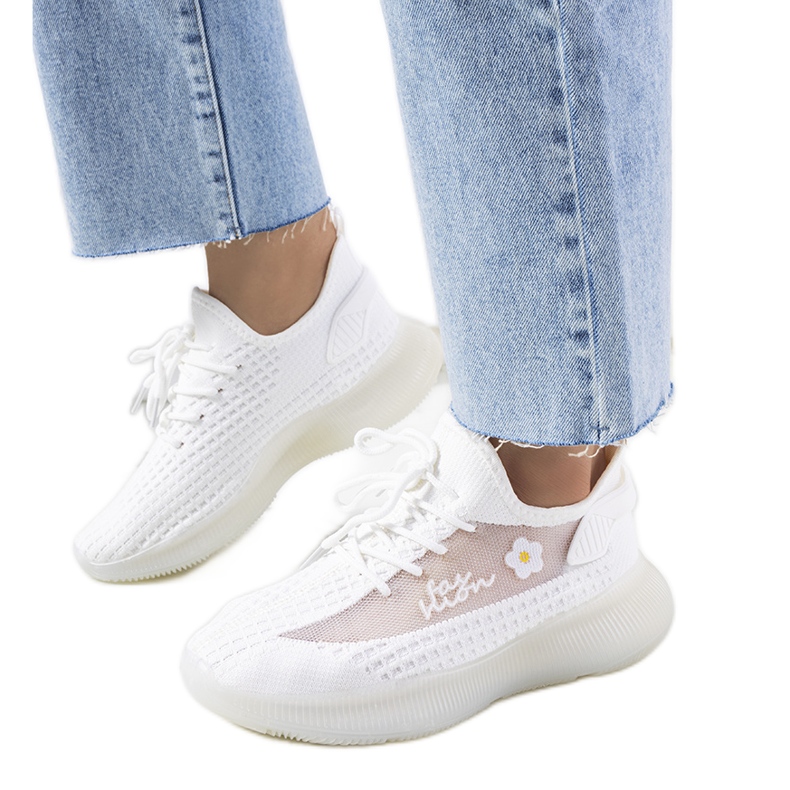 Bílé dámské sportovní tenisky Molema bílý Bílé dámské sportovní tenisky Molema bílý