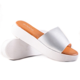 Encor Stříbrné Pantofle Na Platformě stříbro