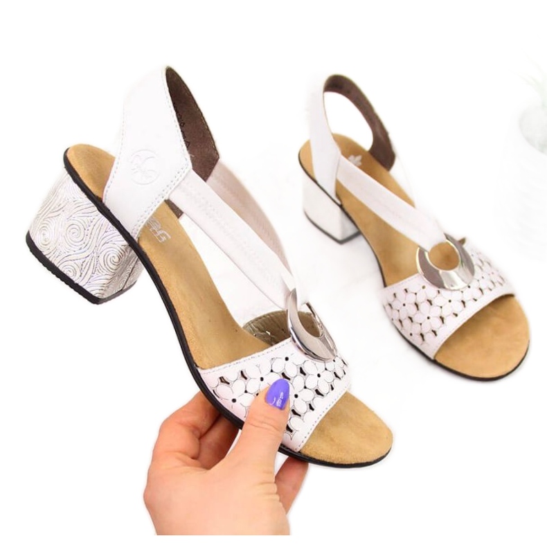 Kožené sandály s gumou Rieker W RKR433 bílé bílý