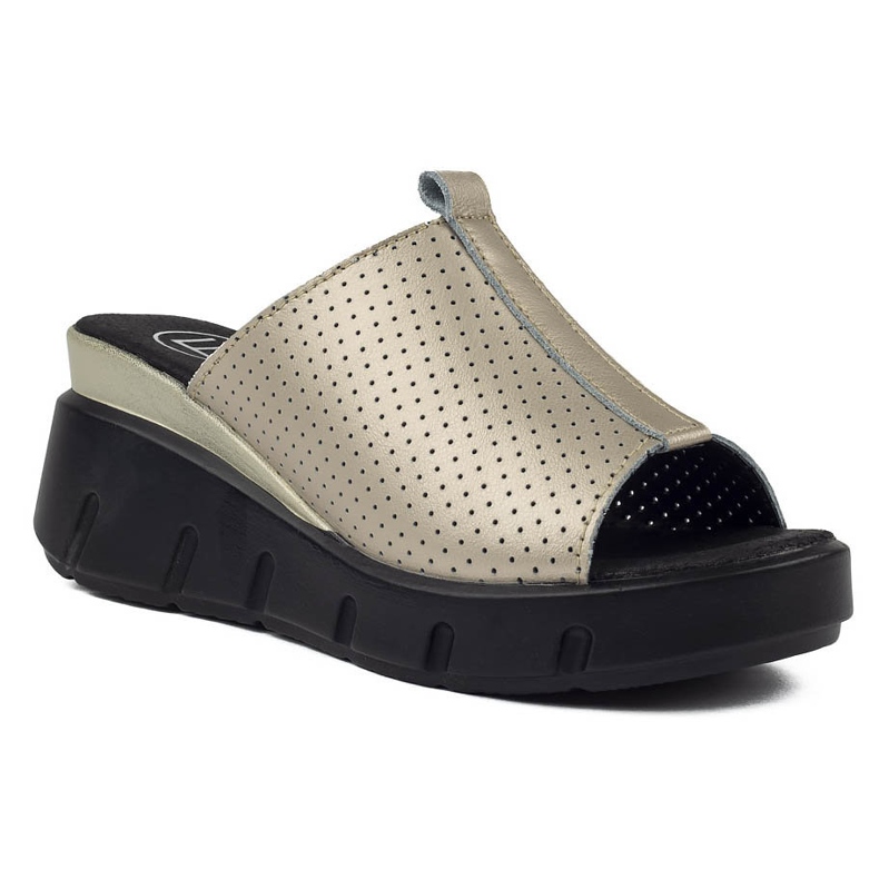 Kožené pantofle Filippo DK3594 / 22 Go golden zlatý