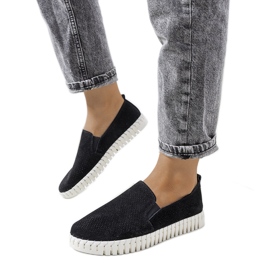 Černé kožené tenisky Madiha černá