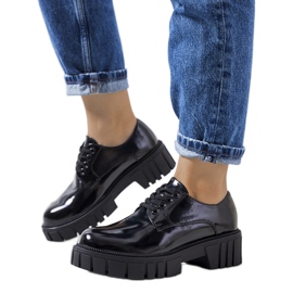 Černé lakované boty Cardero černý