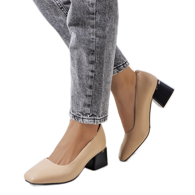 Kožené béžové lodičky na sloupku Vasila béžový