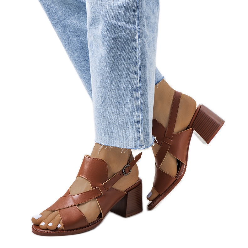 Hnědé kožené sandály na sloupku Destina hnědý