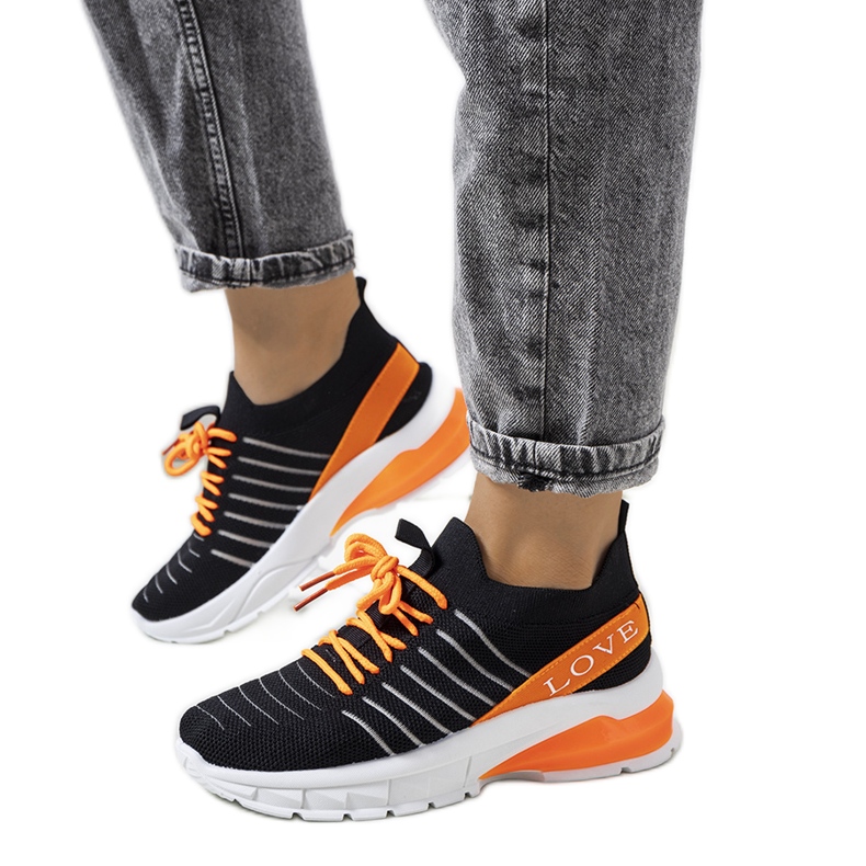 Černé sportovní tenisky značky Nena černá