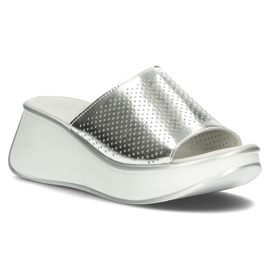 Kožené pantofle Filippo DK3614 / 22 Si stříbrné stříbro