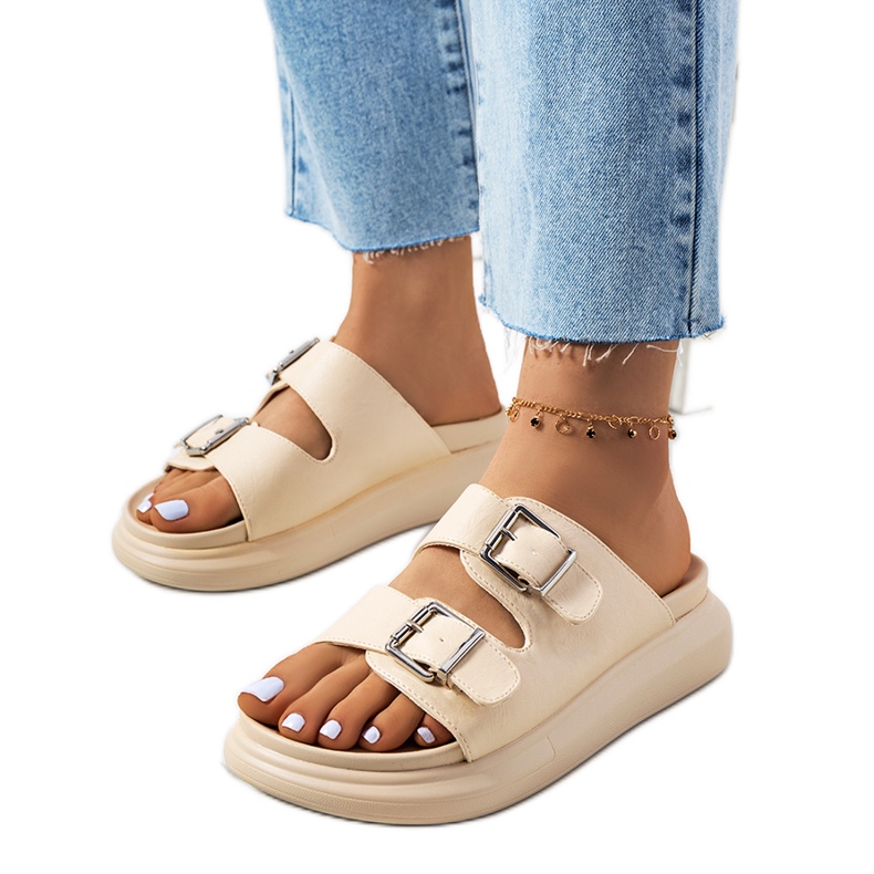 Béžové pantofle s přezkami Ageston béžový