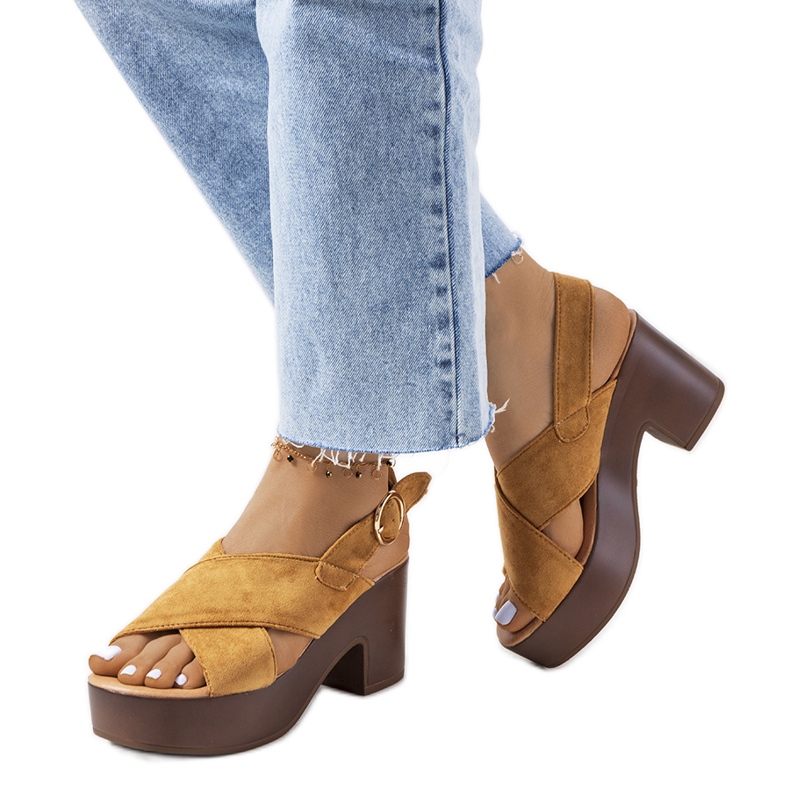 Hnědé sandály na platformě Chapel hnědý