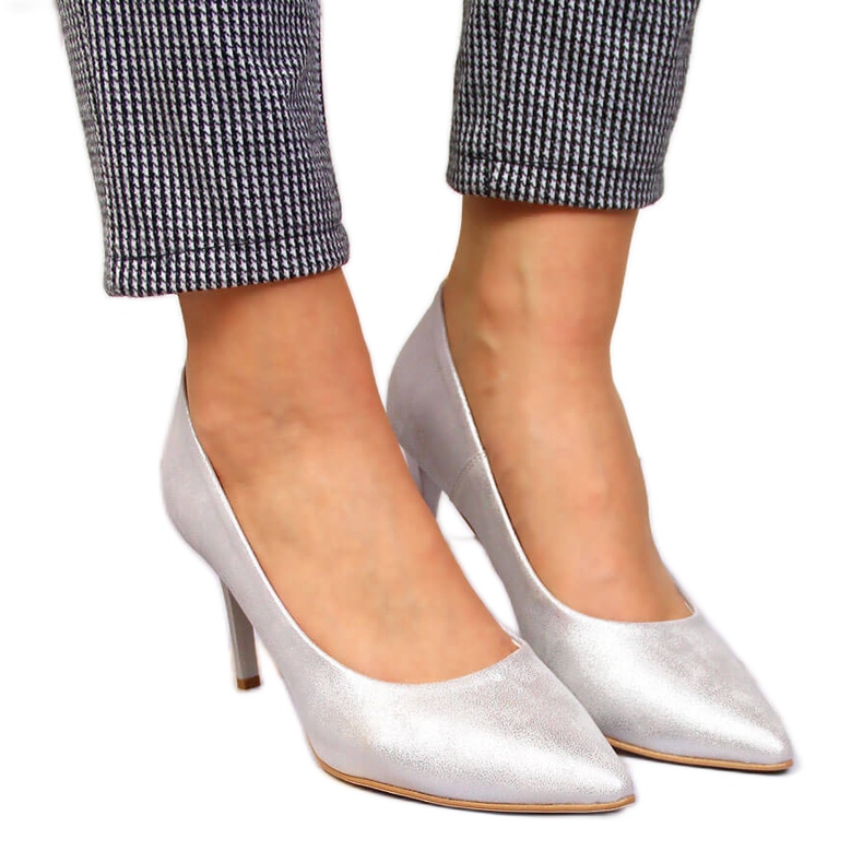 Stříbrné lesklé odznaky Juma stříbrný