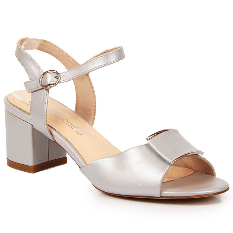 Sergio Leone Stříbrné sandály na sloupku od Sergia Leoneho béžový