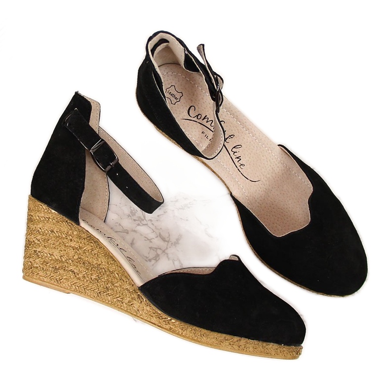 Kožené dámské sandály na černém klínku Filippo černá