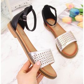 Dámské sandály s nýty černo-stříbrné Filippo černá