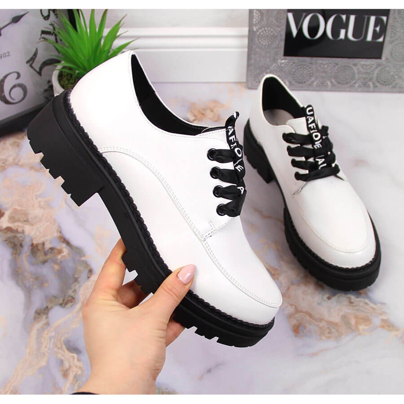 Dámské kozačky s bílou platformou Laura La.Fi bílý