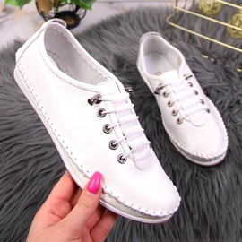 Dámské bílé kožené nazouváky Artiker Dámské bílé kožené nazouváky Artiker