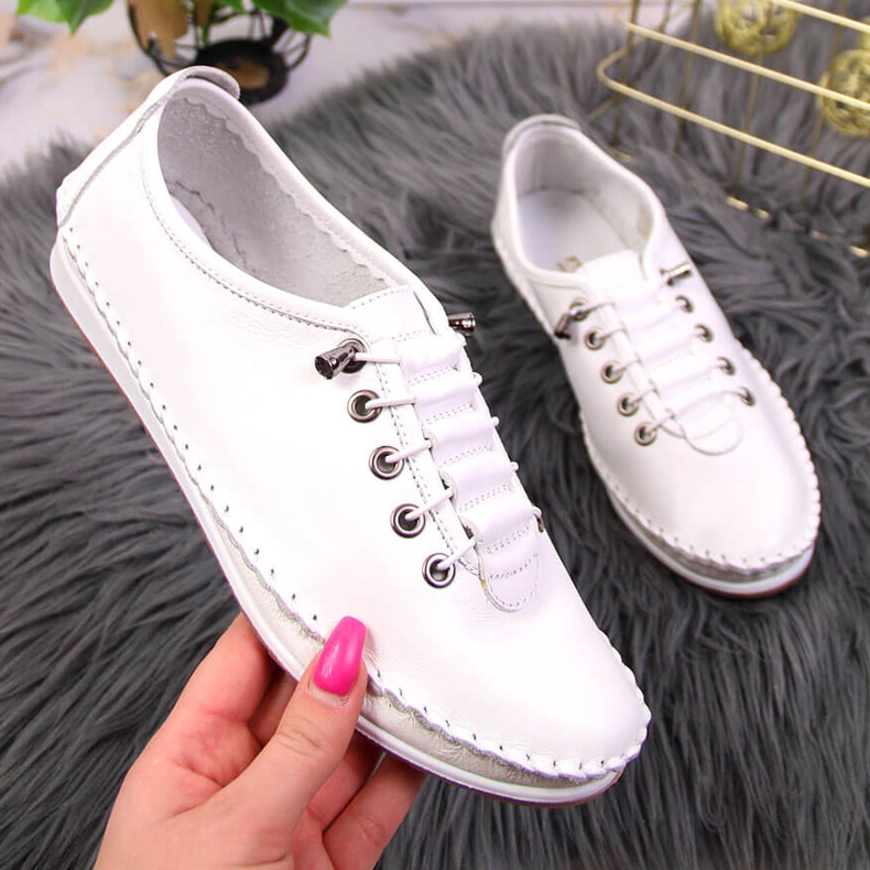 Dámské bílé kožené nazouváky Artiker