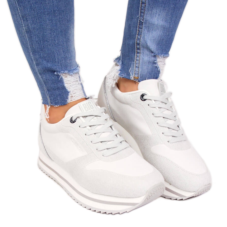 Dámská sportovní obuv na bílé platformě Big Star II274216 bílý