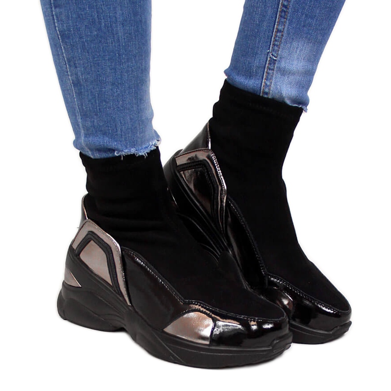 Dámské tenisky na klínovém podpatku černé T.Sokolski černá