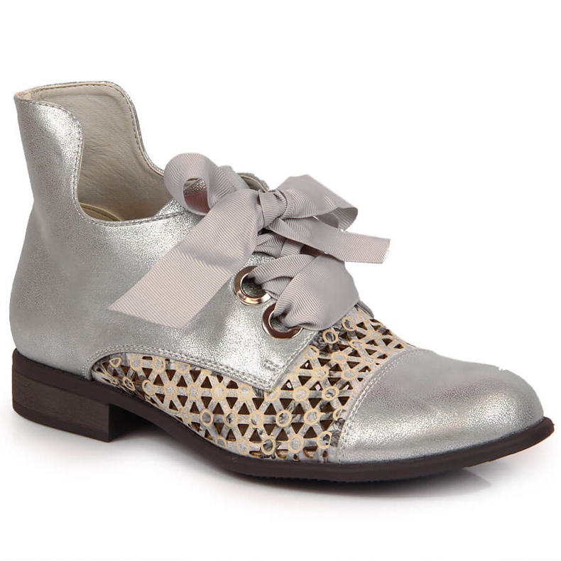 Dámské jarní stříbrné prolamované kozačky Jezzi stříbrný