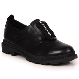 S.Barski Černé dámské slip-on boty značky S. Barski černý