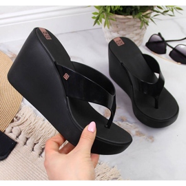 Černé Zaxy HH285292 černé gumové žabky na klínku černá Černé Zaxy HH285292 černé gumové žabky na klínku černá