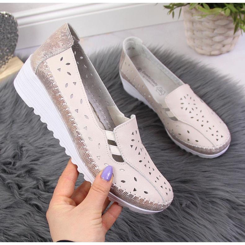 Pohodlné dámské kožené boty, béžová T.Sokolski