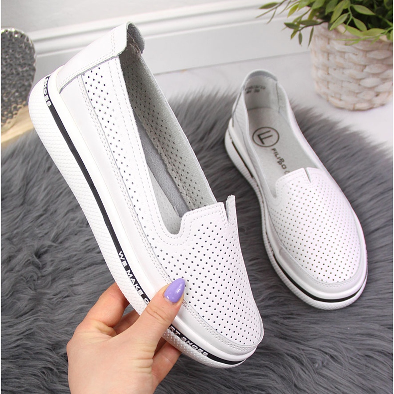 Dámské bílé prolamované kožené boty Filippo