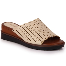 Dámské béžové prolamované pantofle Jezzi na klínku béžový