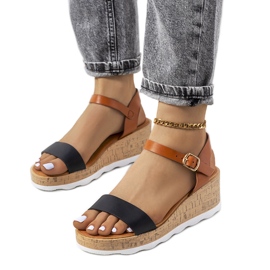 Černé sandály na klínku od Taylah hnědý